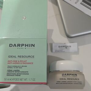 Darphin ldeal Resource anti aging smooth retexturizing radiance cream New in box
